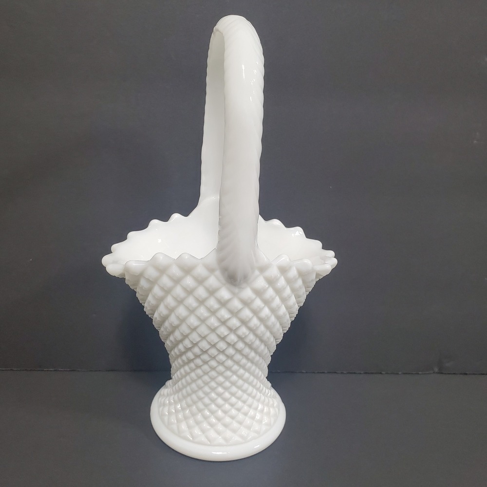 Fenton Milk Glass‎ Basket Home Decor Medium White Diamond Lace Hobnail